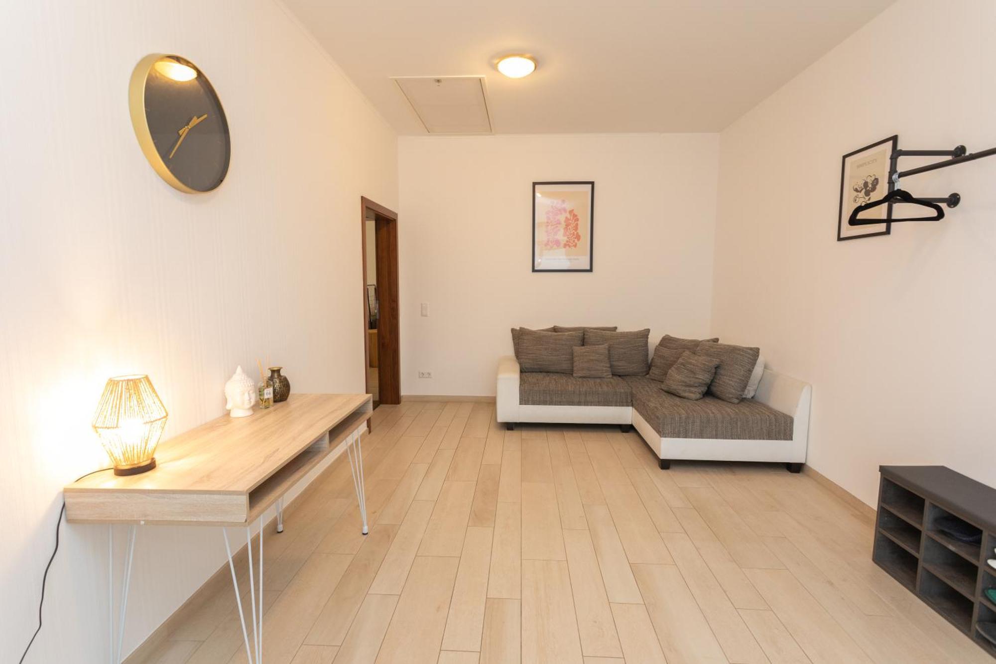 Stadthaus Mit 2 Schlafzimmern & Wohnzimmer Mit Kamin - Kostenloser Privat-Parkplatz Auf Dem Grundstueck Leipzig Dış mekan fotoğraf