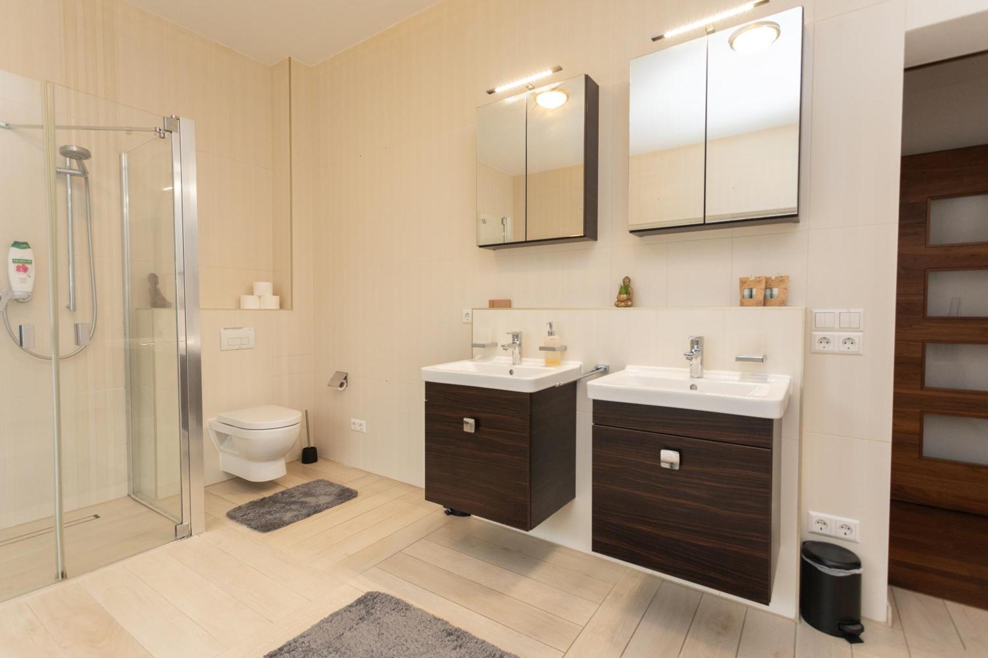 Stadthaus Mit 2 Schlafzimmern & Wohnzimmer Mit Kamin - Kostenloser Privat-Parkplatz Auf Dem Grundstueck Leipzig Dış mekan fotoğraf