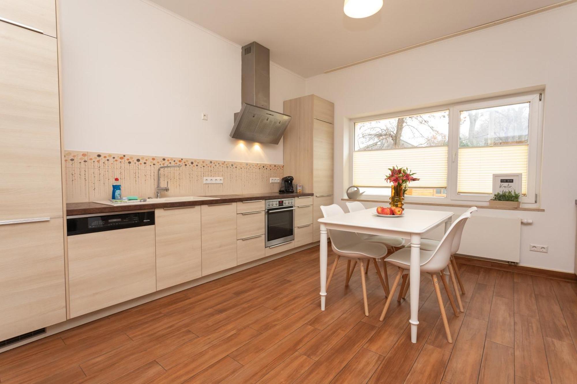 Stadthaus Mit 2 Schlafzimmern & Wohnzimmer Mit Kamin - Kostenloser Privat-Parkplatz Auf Dem Grundstueck Leipzig Dış mekan fotoğraf