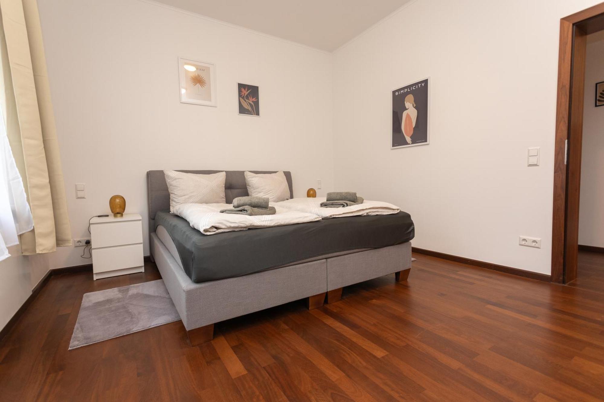 Stadthaus Mit 2 Schlafzimmern & Wohnzimmer Mit Kamin - Kostenloser Privat-Parkplatz Auf Dem Grundstueck Leipzig Dış mekan fotoğraf