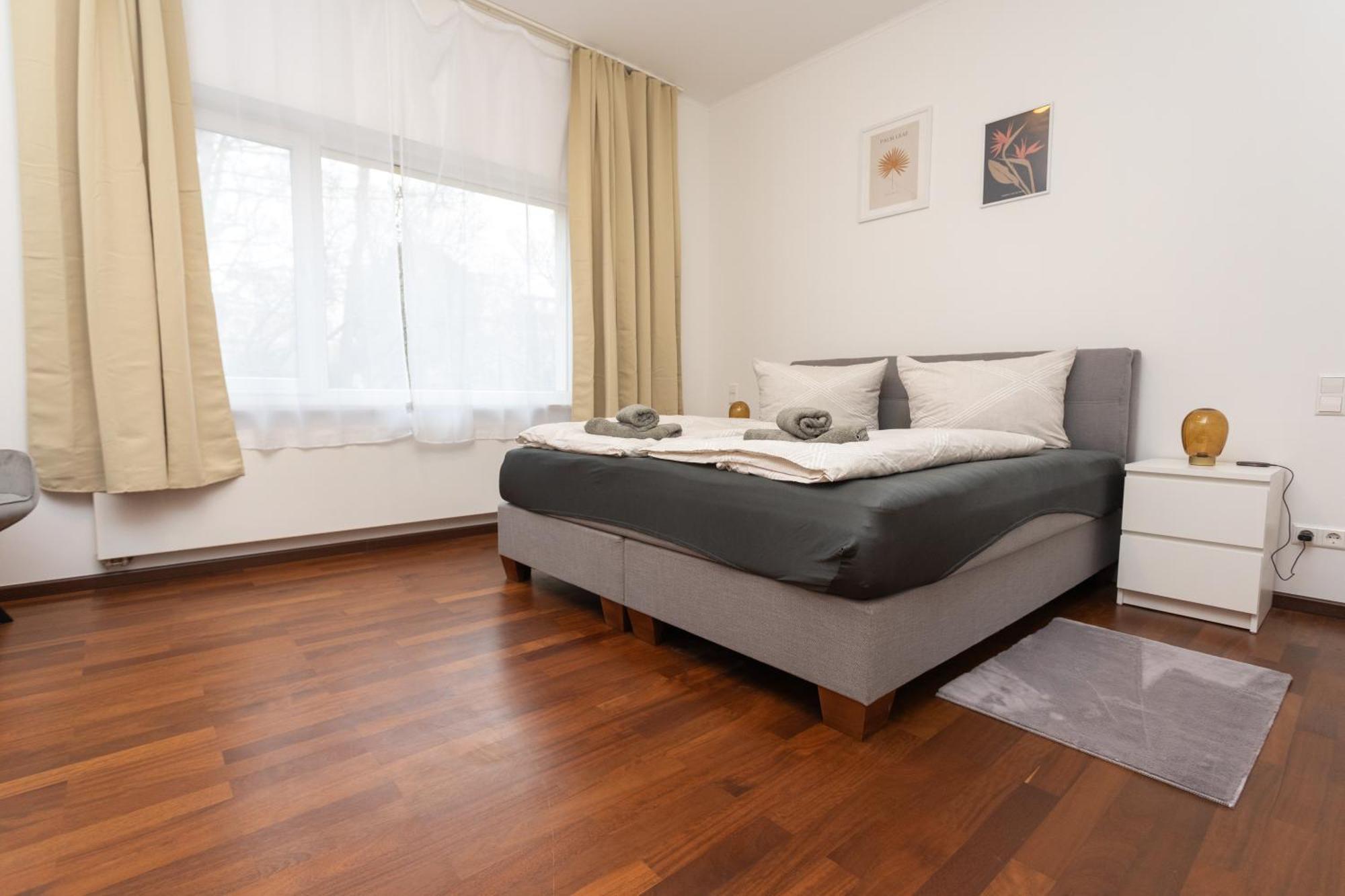Stadthaus Mit 2 Schlafzimmern & Wohnzimmer Mit Kamin - Kostenloser Privat-Parkplatz Auf Dem Grundstueck Leipzig Dış mekan fotoğraf