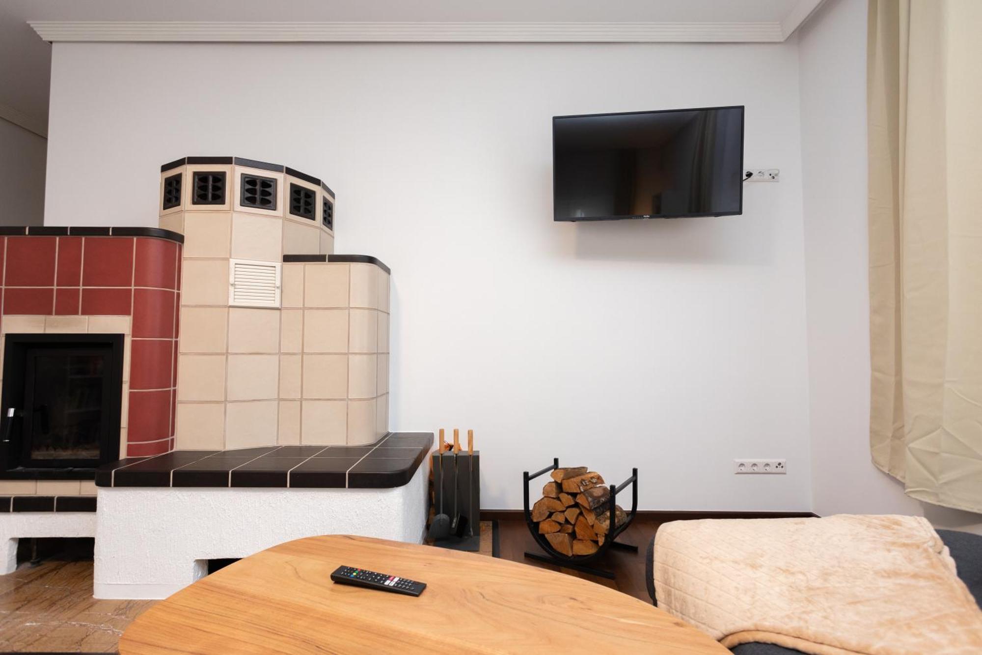 Stadthaus Mit 2 Schlafzimmern & Wohnzimmer Mit Kamin - Kostenloser Privat-Parkplatz Auf Dem Grundstueck Leipzig Dış mekan fotoğraf