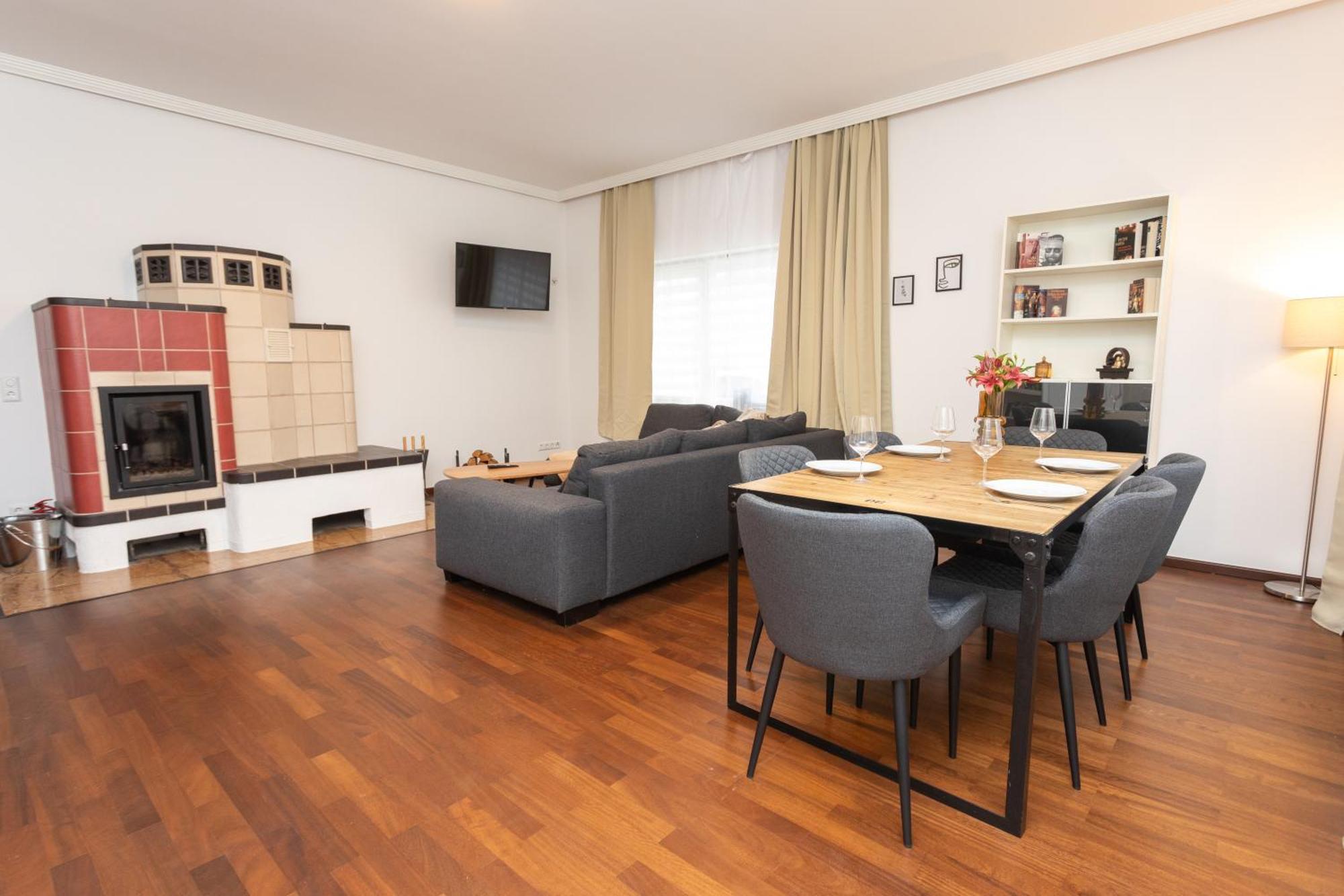Stadthaus Mit 2 Schlafzimmern & Wohnzimmer Mit Kamin - Kostenloser Privat-Parkplatz Auf Dem Grundstueck Leipzig Dış mekan fotoğraf